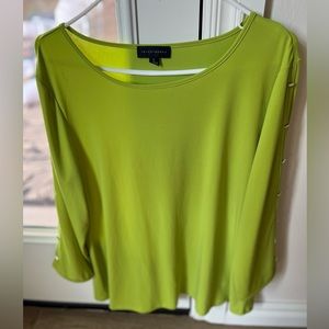 Investments Size Large Blouse
